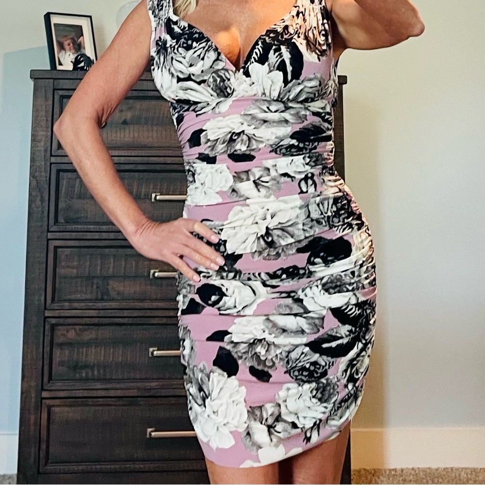 NORMA KAMALI RUCHED BODYCON STYLE FLORAL DRESS XS NWOT